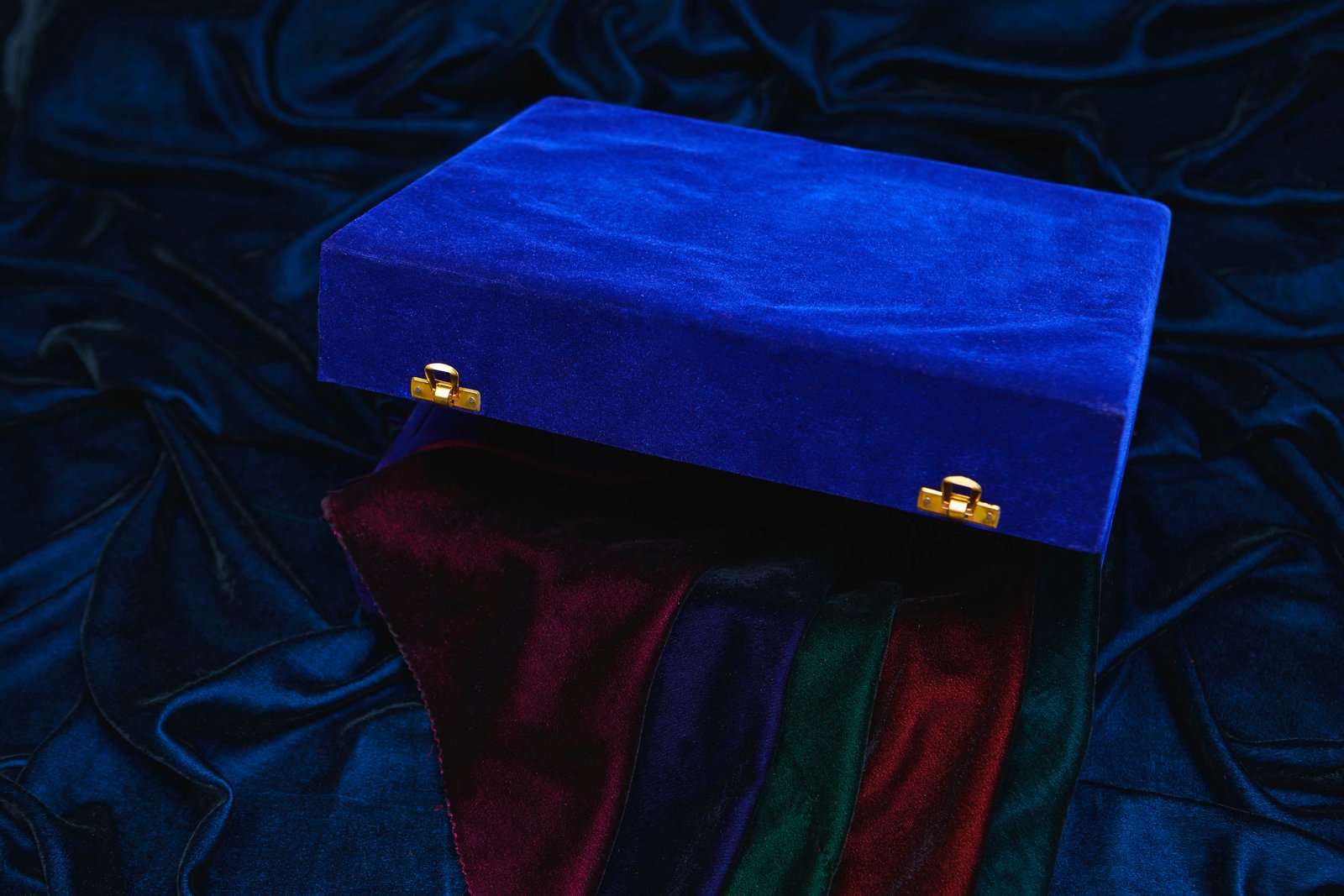 Viscose (rayon) velvet fabric texture with silk-like sheen - Klass Velvets